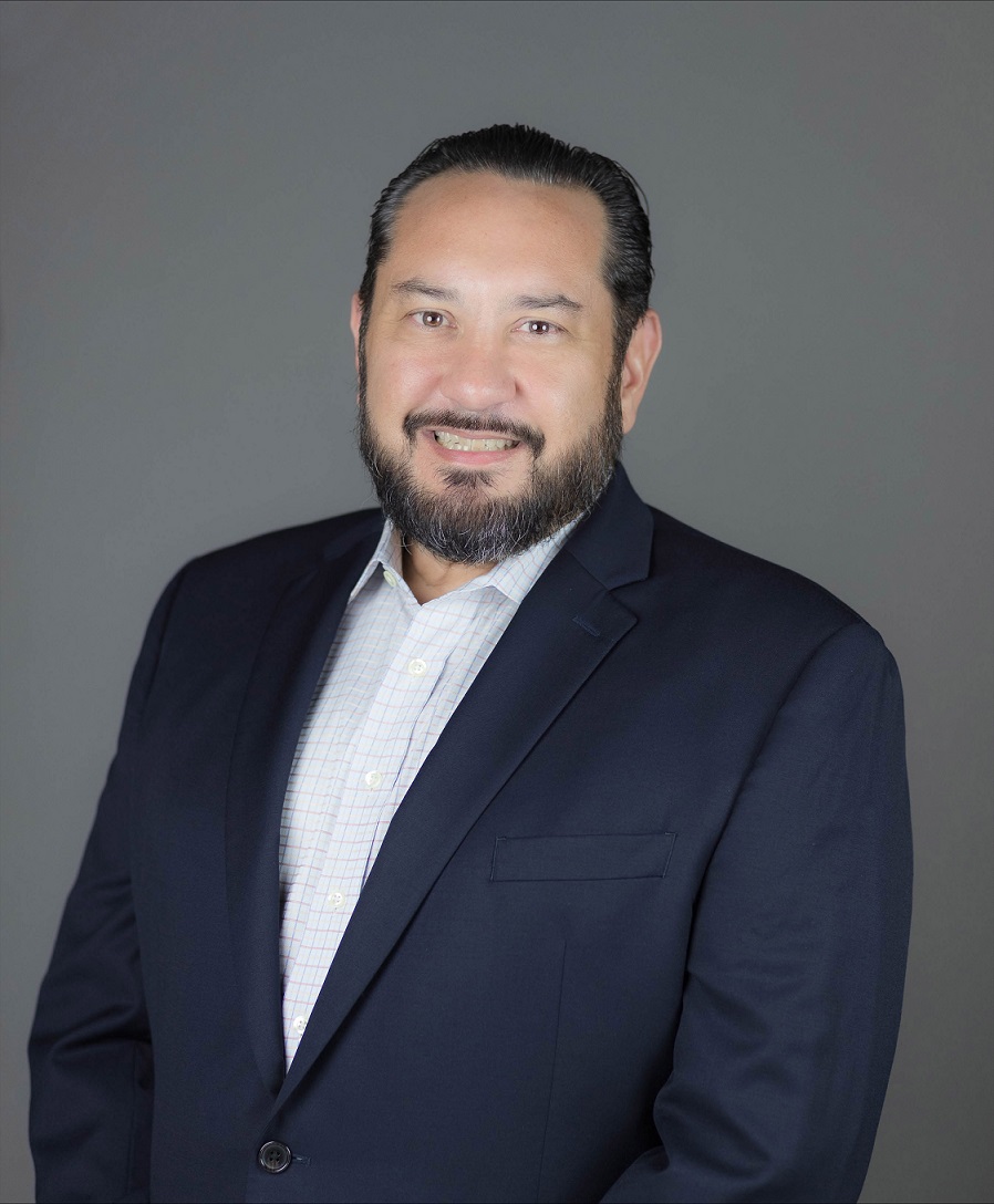 Sales Manager Roberto Riadigos